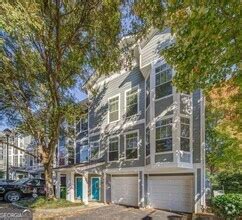 Chosewood Park Apartments .